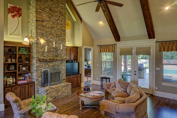 Comment réaliser un home staging efficace et à moindre coût à Nîmes ?